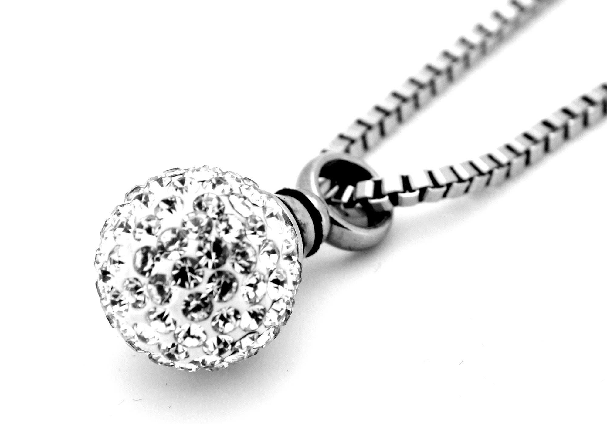 Chelsea Crystal Ball Design 19