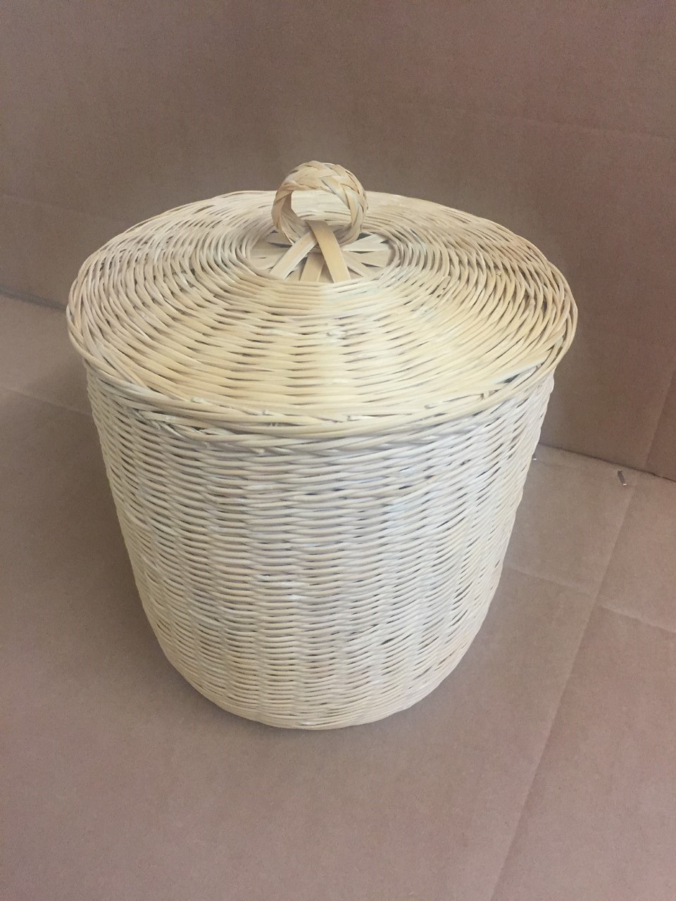 Wicker Ashes Basket white